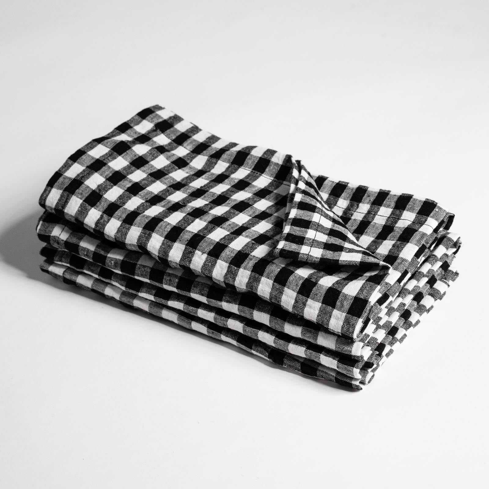 french-flax-linen-napkins-set-of-4-in-charcoal-gingham-i-love-linen