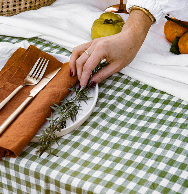 Welcome, Ivy Gingham Dining