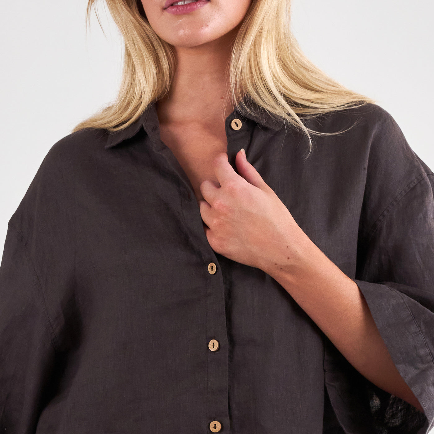 French Flax Linen Ruby Shirt in Charcoal